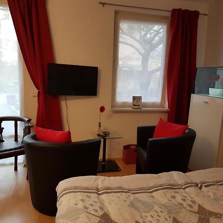 Zeuthen Ferienwohnung Am See, Stadtgrenze Berlin Bagian luar foto